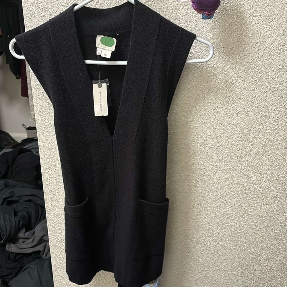 Black anthropologie top with belt